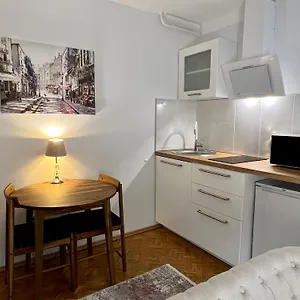 https://louis-elza-old-town-romantic-apartments.hotelswroclaw.com