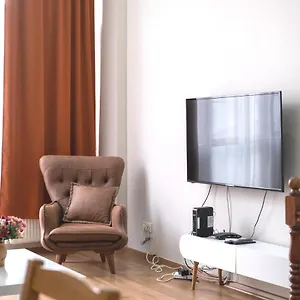 garden-duplex-with-netflix-close-to-taksimbomonti.istanbul-turkeyhotels.com/