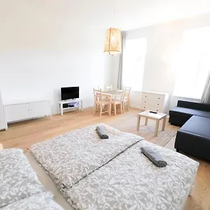 - Metro 1160 Apartament