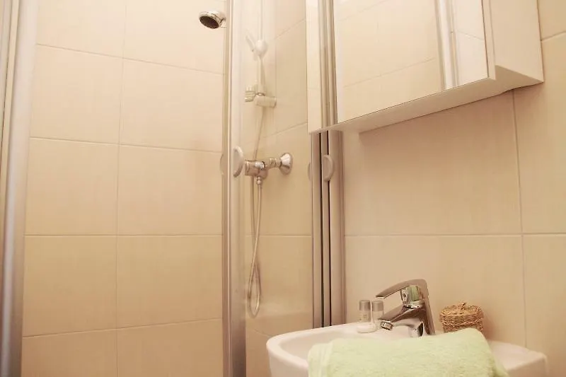 Apartment Puchsbaumgasse Vienna Austria